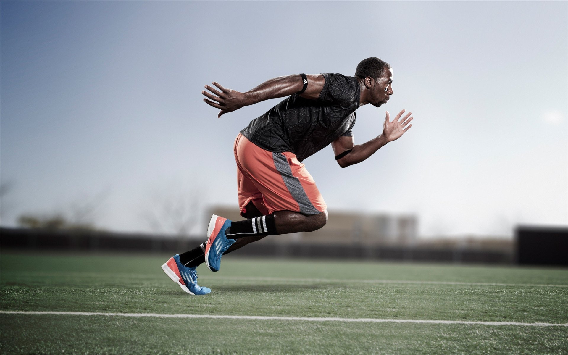 安东·李恩：全黑队中场的“节奏控制者”，每次突破都带来全新的进攻